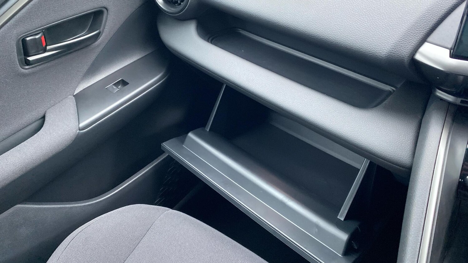 Used Toyota C-HR 2025 for sale - 77238431: Photo 44