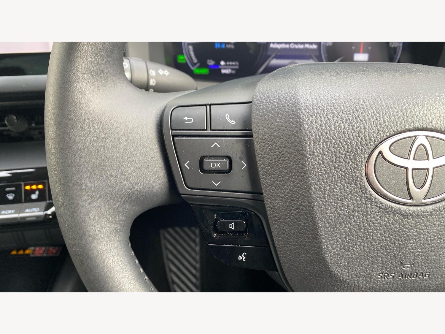 Used Toyota C-HR 2024 for sale - 77478500: Photo 29