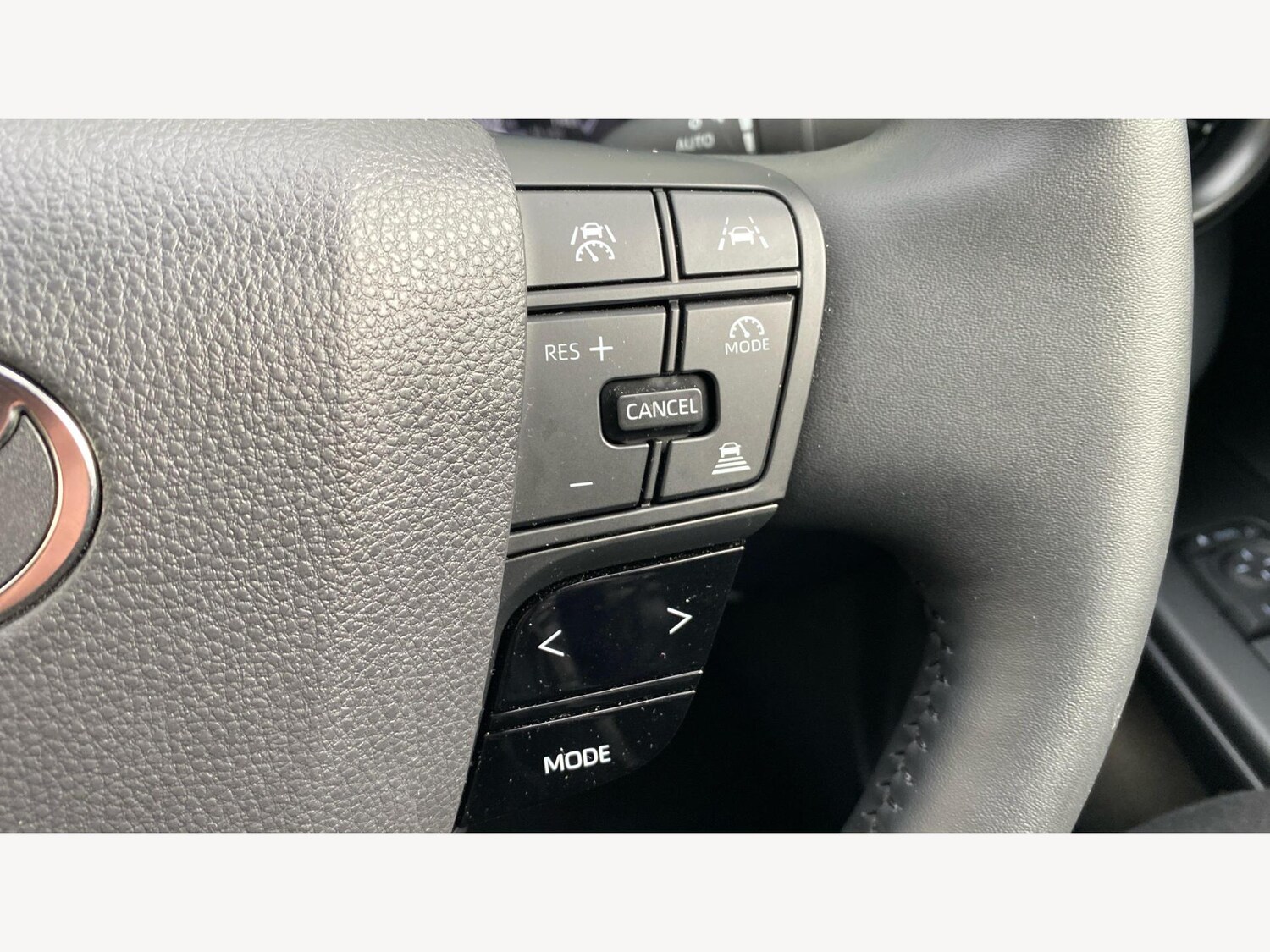 Used Toyota C-HR 2024 for sale - 77478500: Photo 30