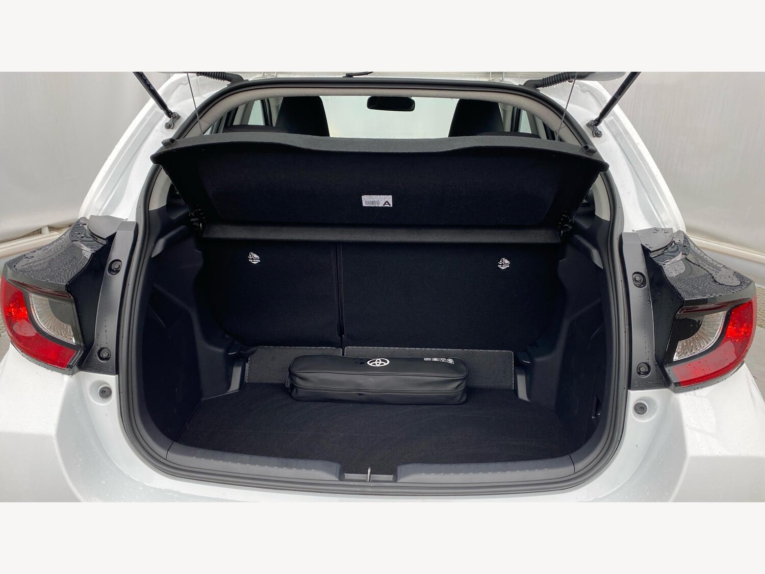 Used Toyota Yaris 2024 for sale - 76457750: Photo 16