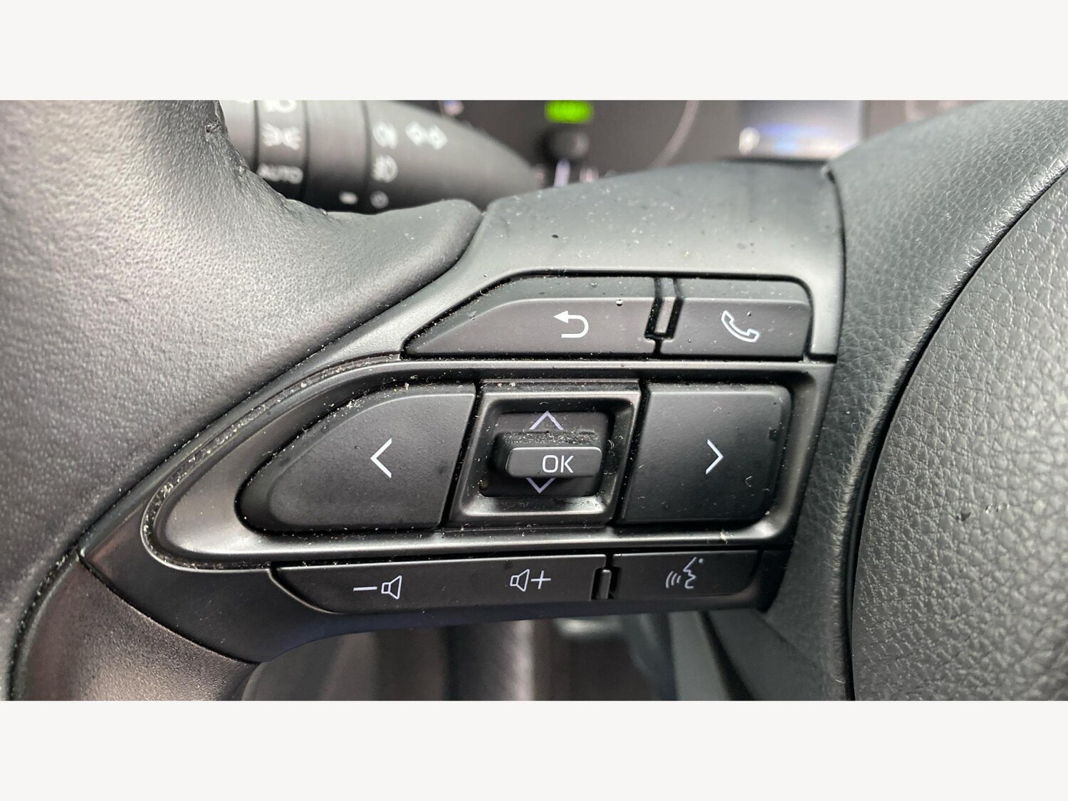 Used Toyota Yaris 2024 for sale - 76457750: Photo 29