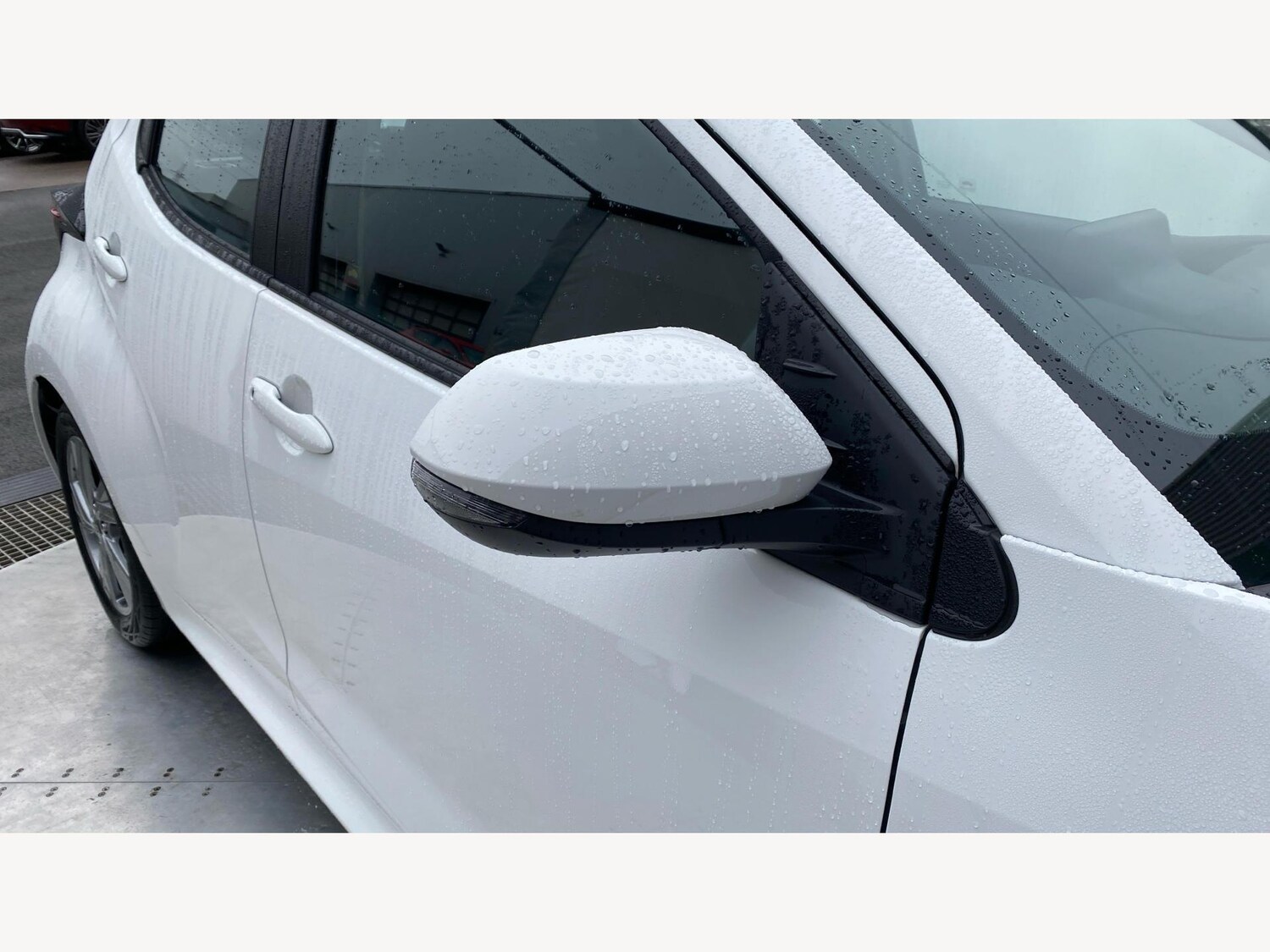 Used Toyota Yaris 2024 for sale - 76457750: Photo 32