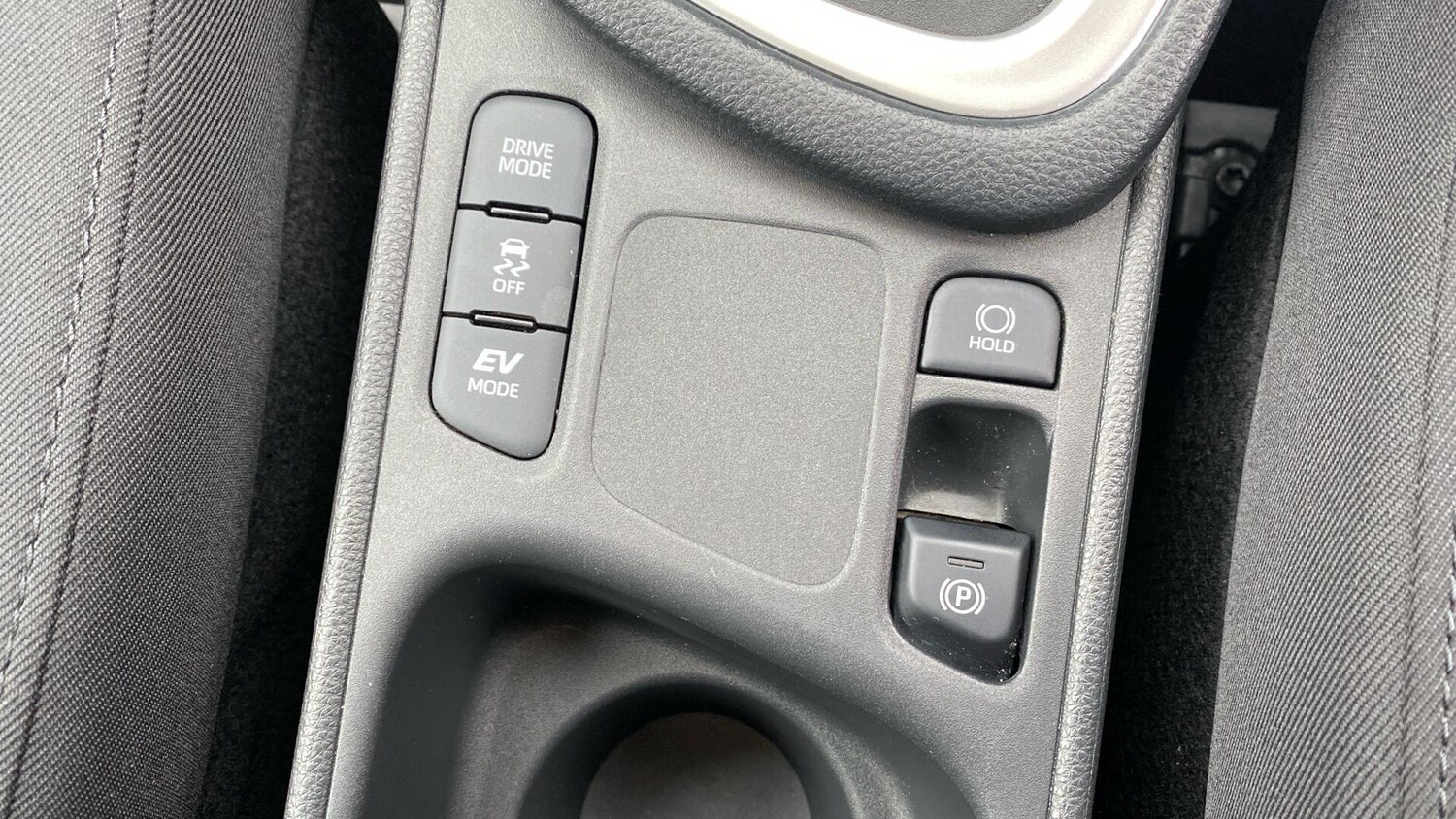 Used Toyota Yaris 2024 for sale - 76457750: Photo 38