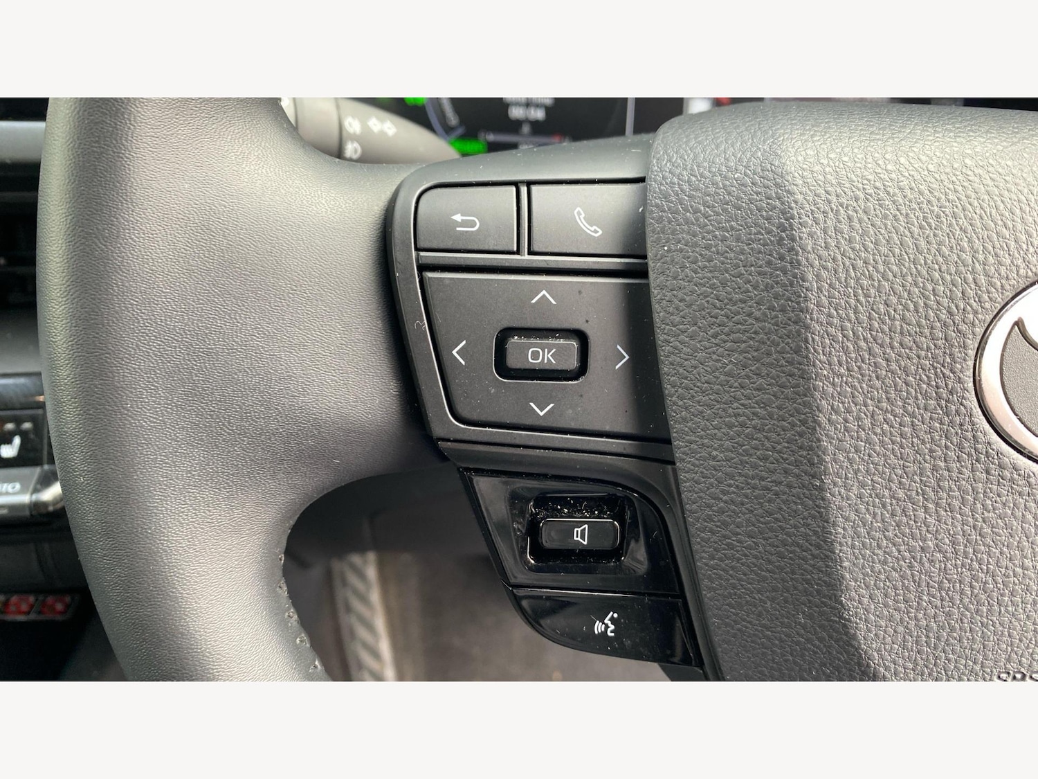 Used Toyota C-HR 2025 for sale - 76457624: Photo 31