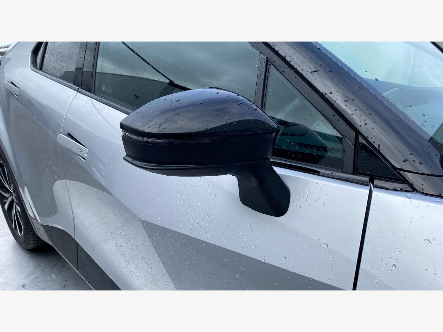 Used Toyota C-HR 2025 for sale - 76457624: Photo 34