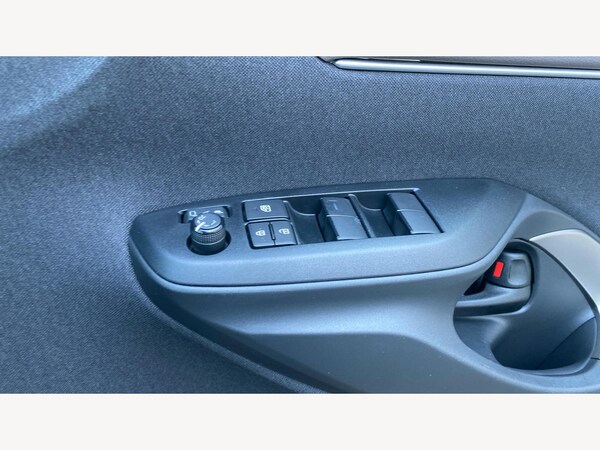Used Toyota Yaris Cross 2023 for sale - 74599466: Photo 35
