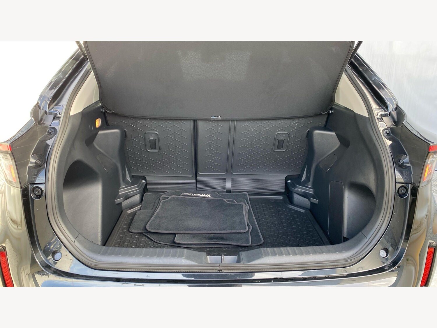 Used Toyota Yaris Cross for sale - 77658141: Photo 16