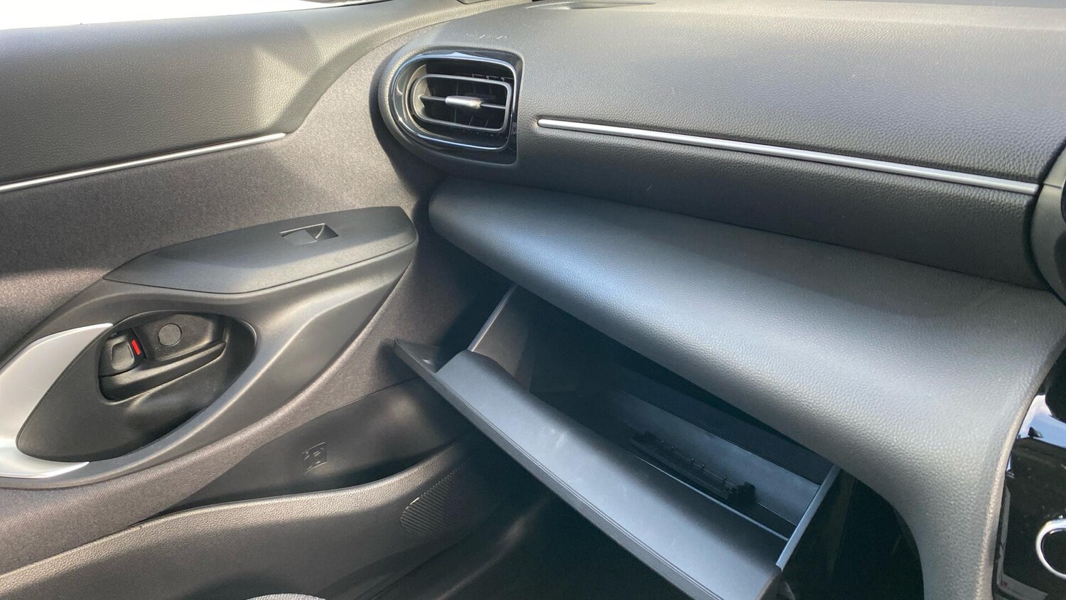 Used Toyota Yaris Cross for sale - 77658141: Photo 44