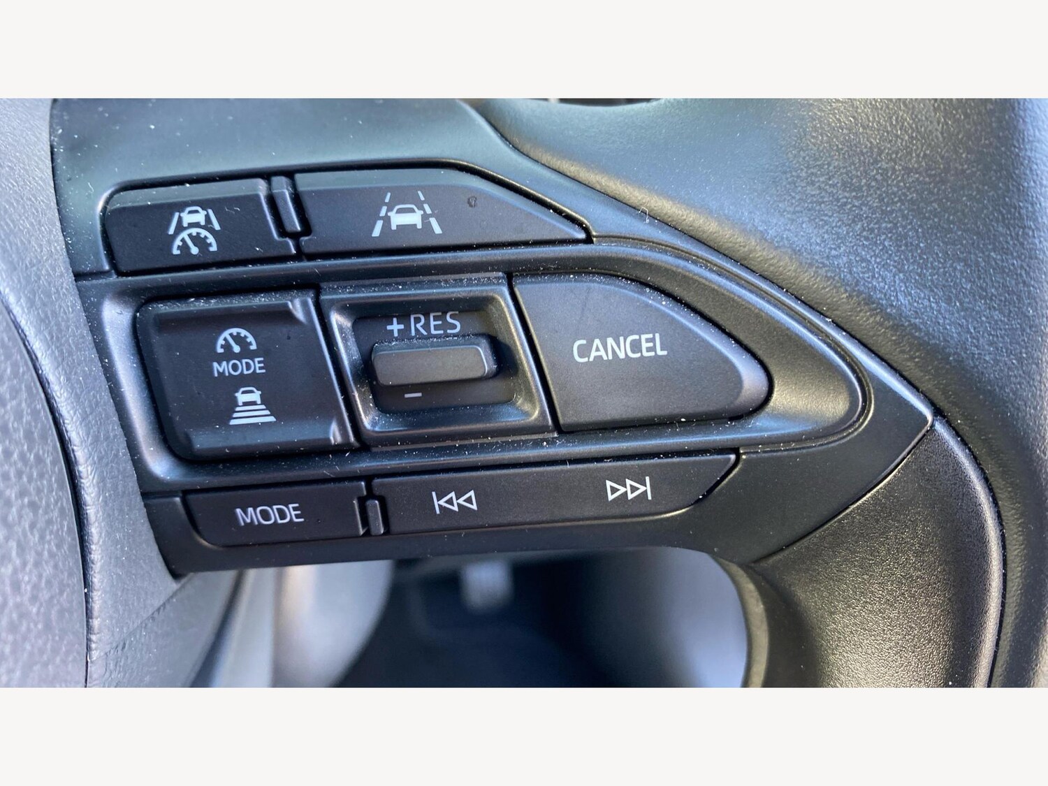 Used Toyota Yaris Cross 2024 for sale - 76013176: Photo 30