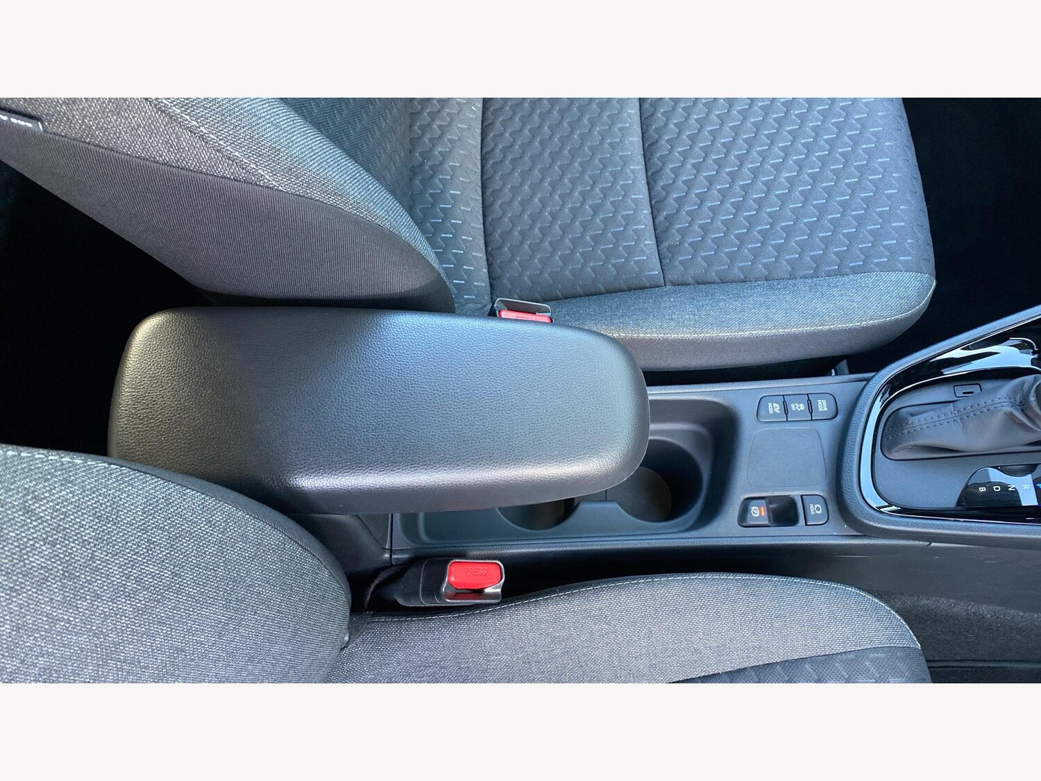 Used Toyota Yaris Cross 2024 for sale - 76013176: Photo 37