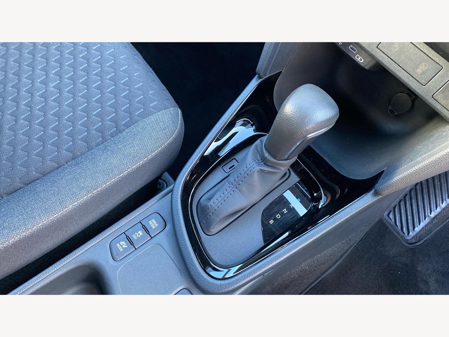 Used Toyota Yaris Cross 2024 for sale - 76013176: Photo 39