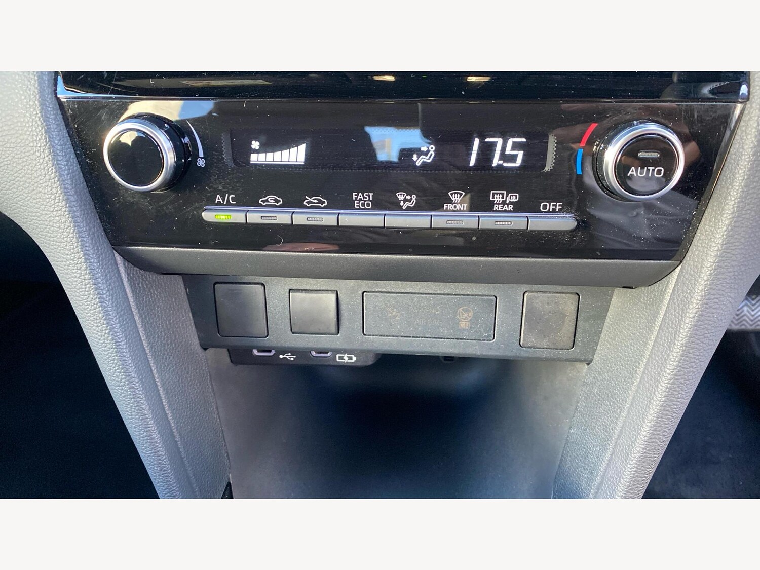 Used Toyota Yaris Cross 2024 for sale - 76013176: Photo 40