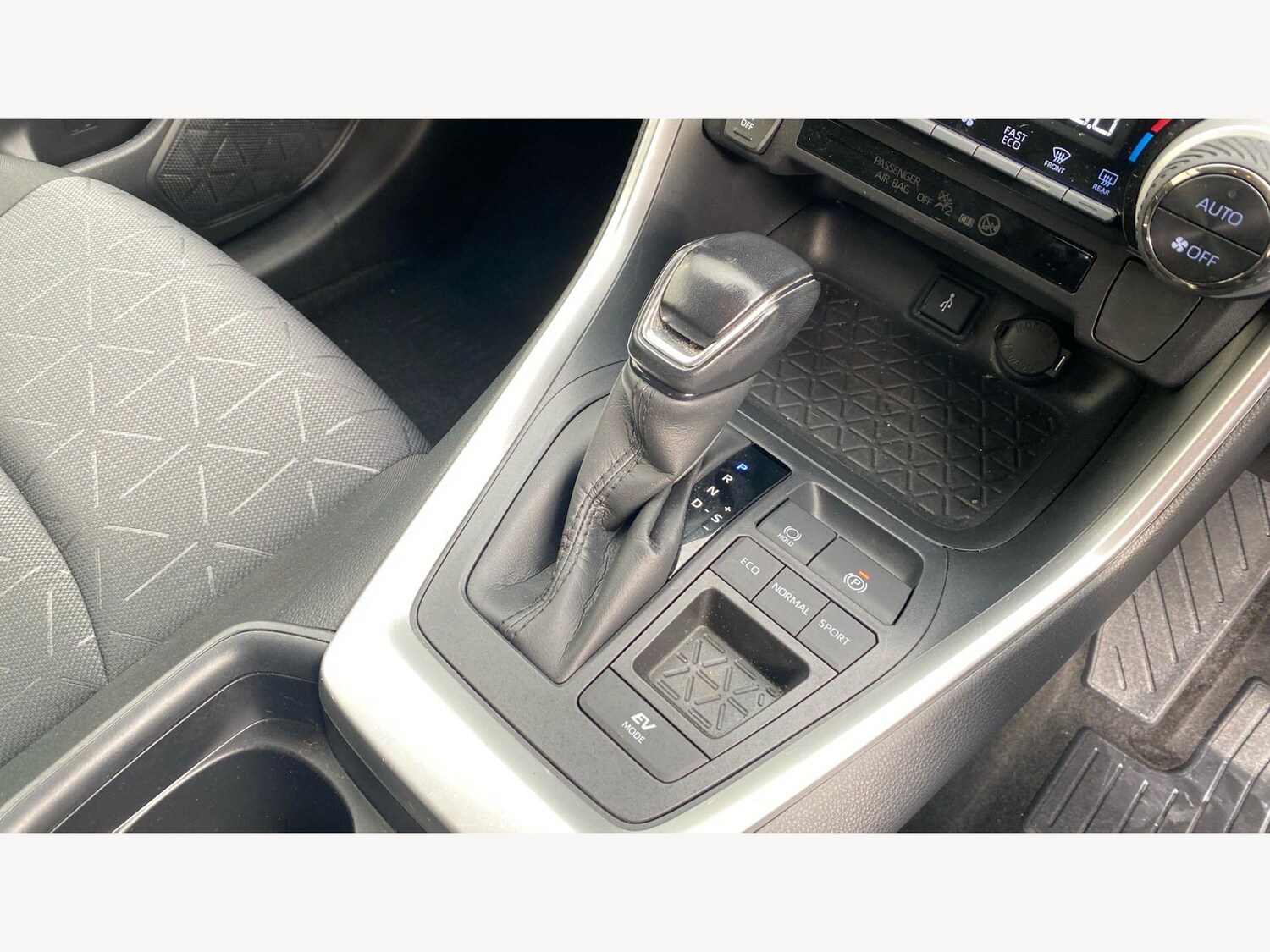 Used Toyota RAV4 for sale - 78214767: Photo 40