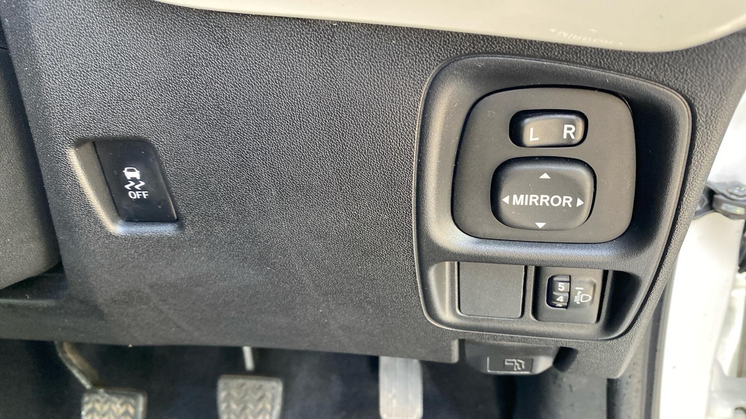 Used Toyota AYGO for sale - 77925752: Photo 37