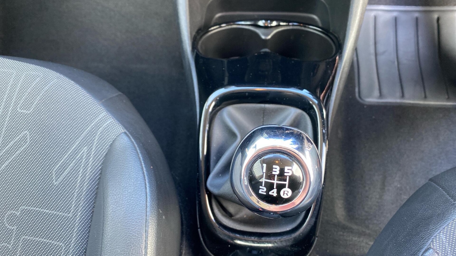 Used Toyota AYGO for sale - 77925752: Photo 39