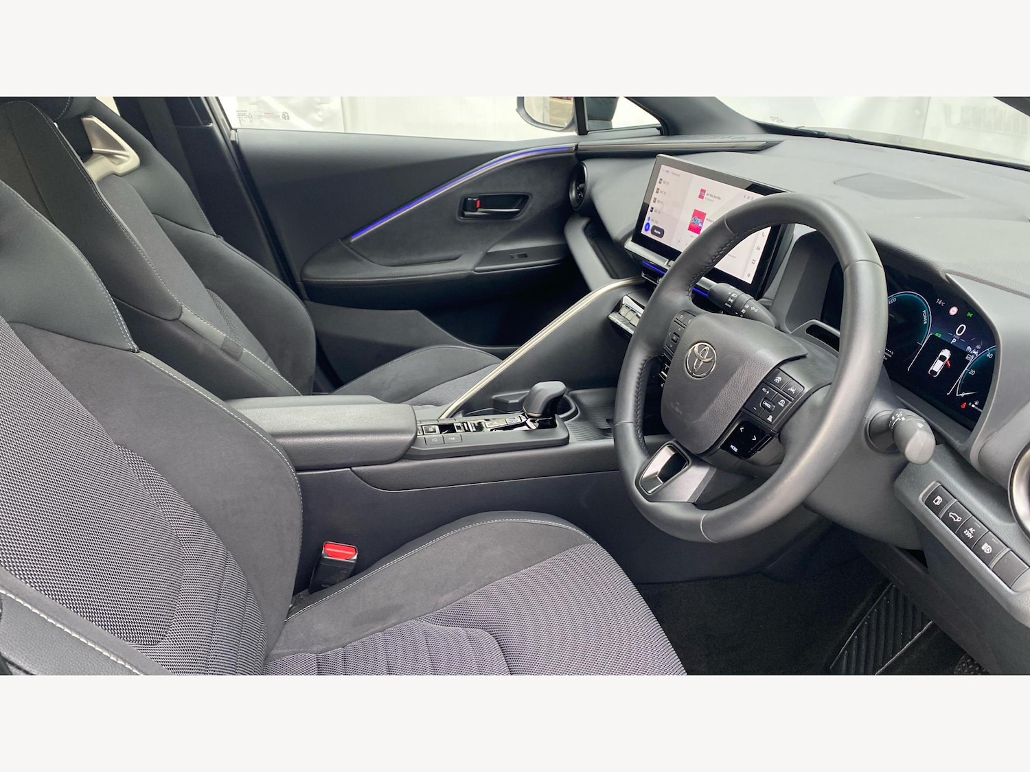 Used Toyota C-HR 2024 for sale - 76765601: Photo 13