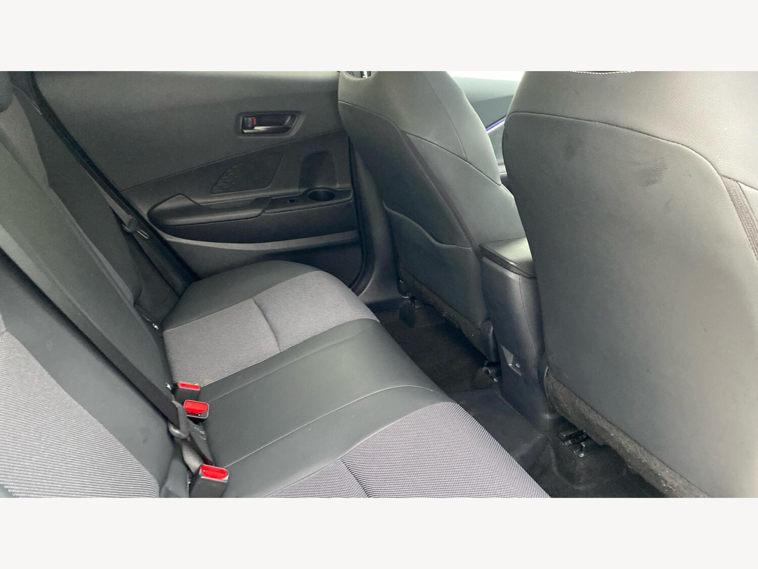 Used Toyota C-HR 2024 for sale - 76765601: Photo 14