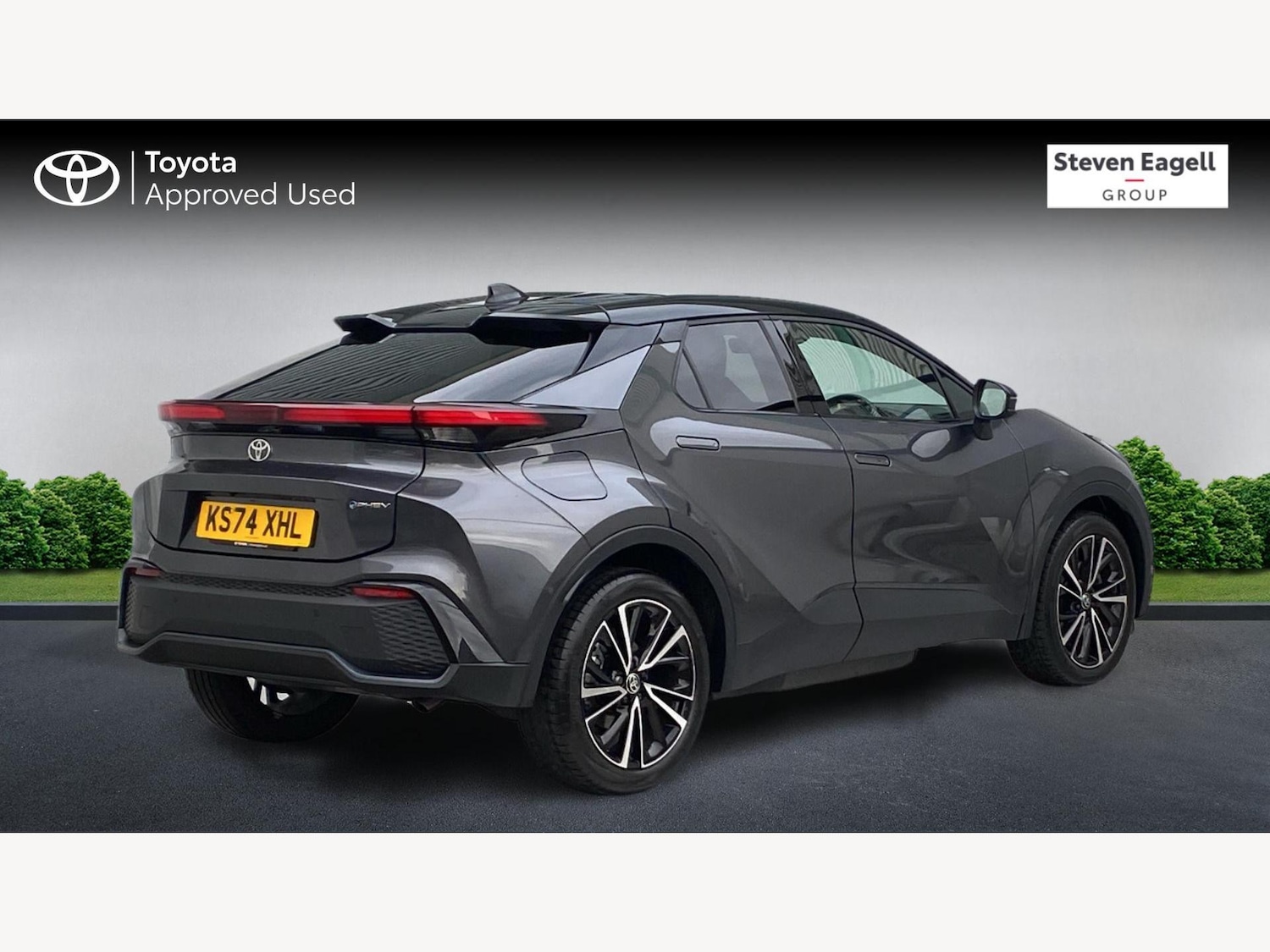 Used Toyota C-HR 2024 for sale - 76765601: Photo 2