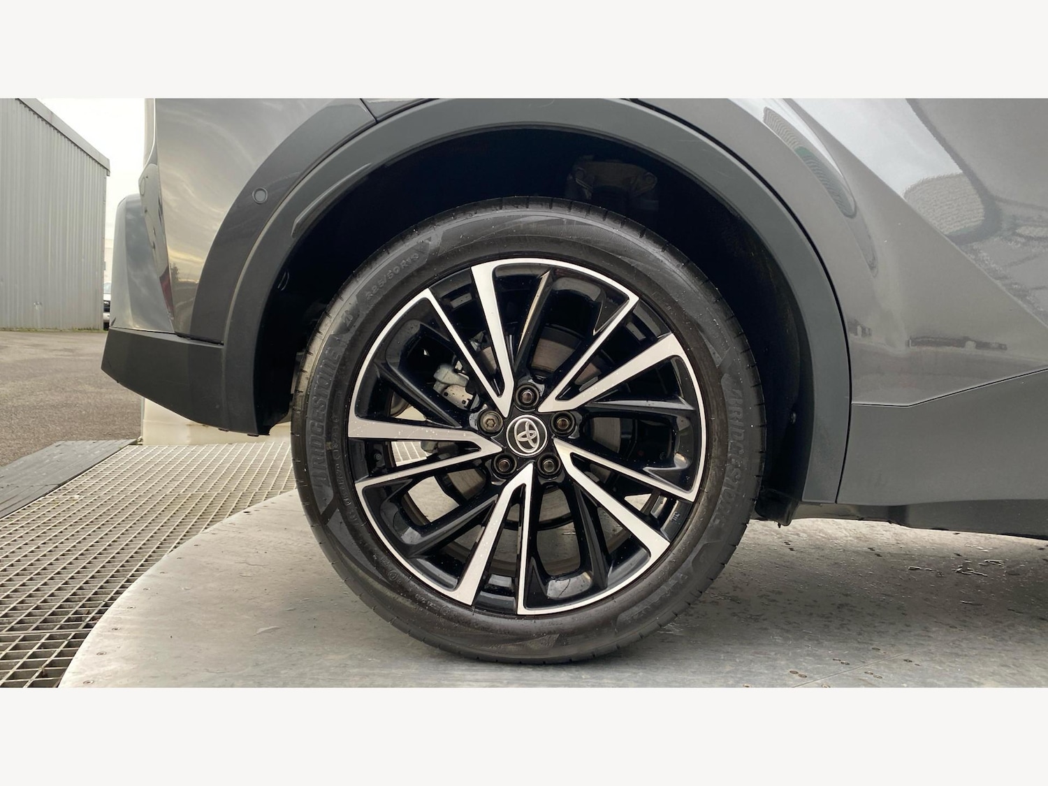 Used Toyota C-HR 2024 for sale - 76765601: Photo 20