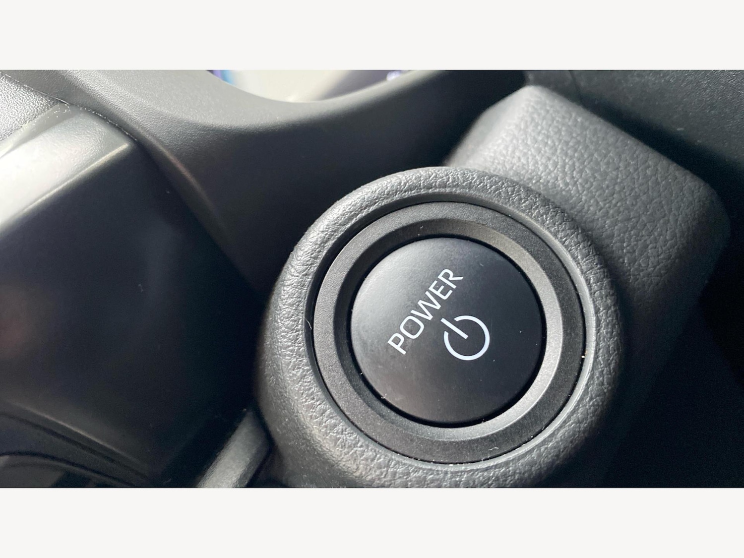 Used Toyota C-HR 2024 for sale - 76765601: Photo 30