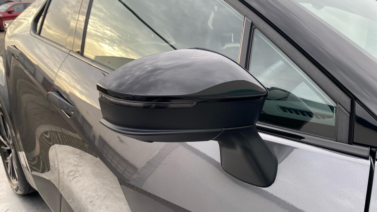 Used Toyota C-HR 2024 for sale - 76765601: Photo 37