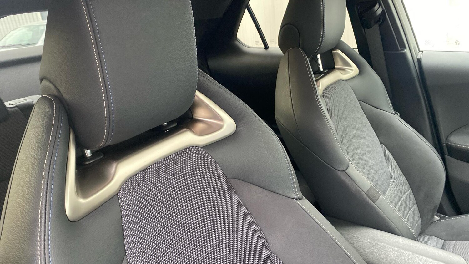 Used Toyota C-HR 2024 for sale - 76765601: Photo 39