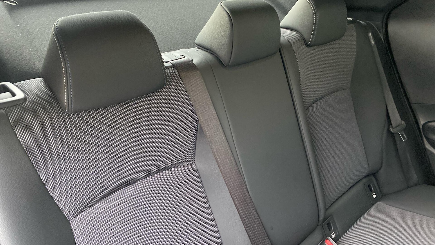 Used Toyota C-HR 2024 for sale - 76765601: Photo 40