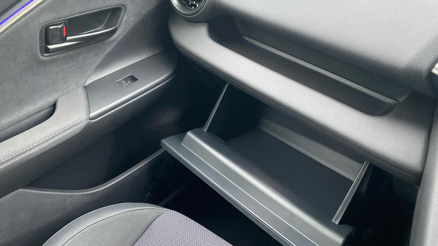 Used Toyota C-HR 2024 for sale - 76765601: Photo 43