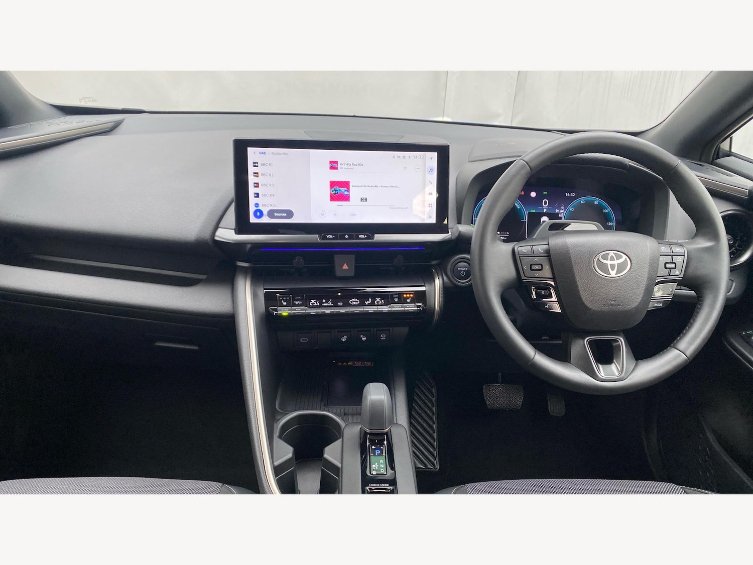 Used Toyota C-HR 2024 for sale - 76765601: Photo 7