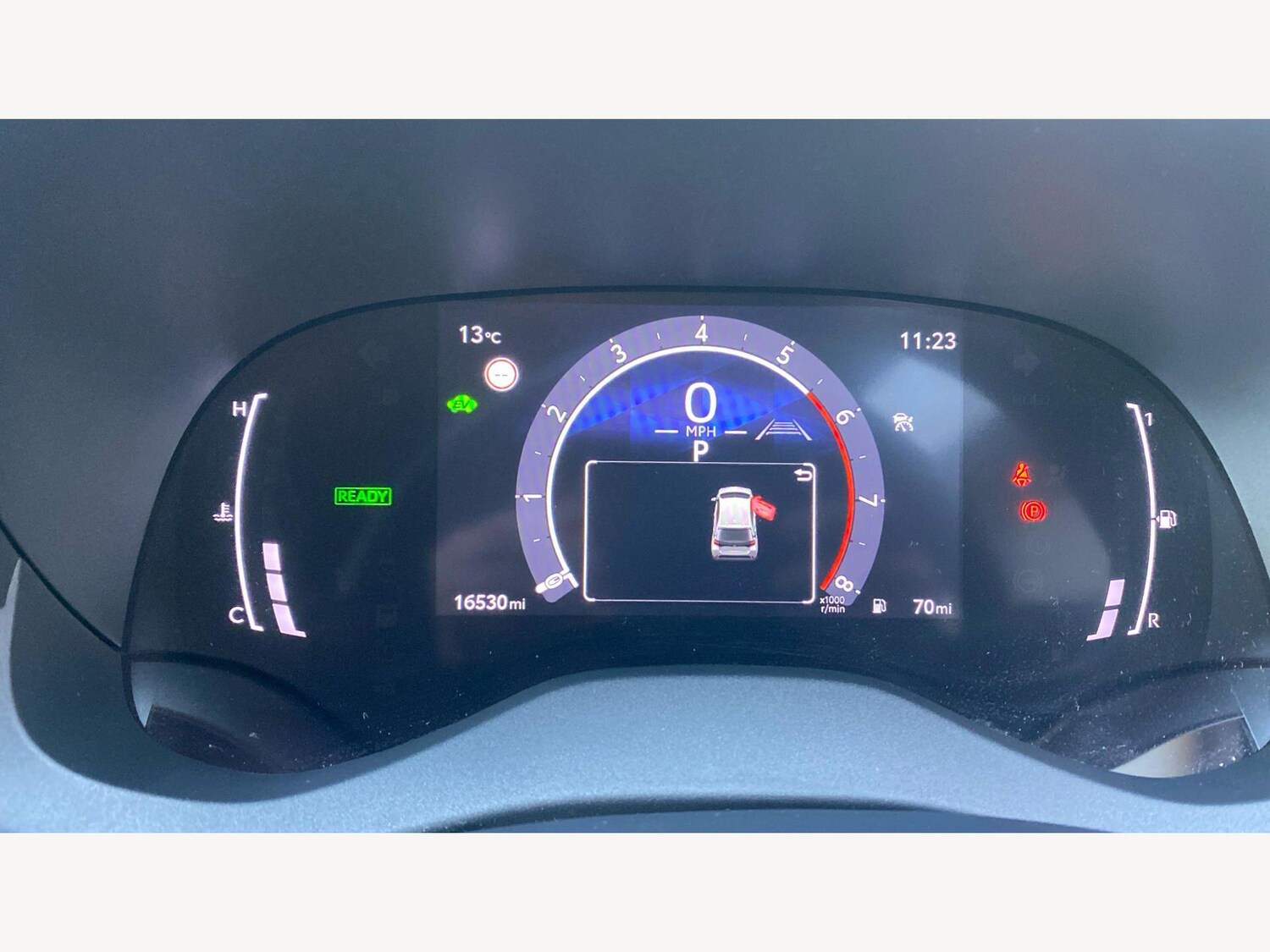 Used Toyota Yaris 2024 for sale - 77993327: Photo 11