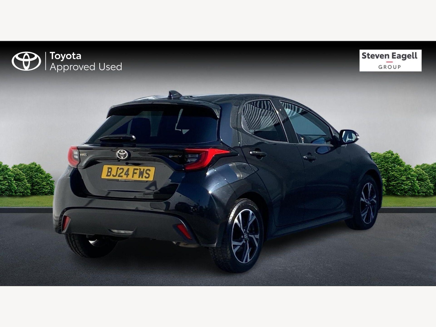 Used Toyota Yaris 2024 for sale - 77993327: Photo 2