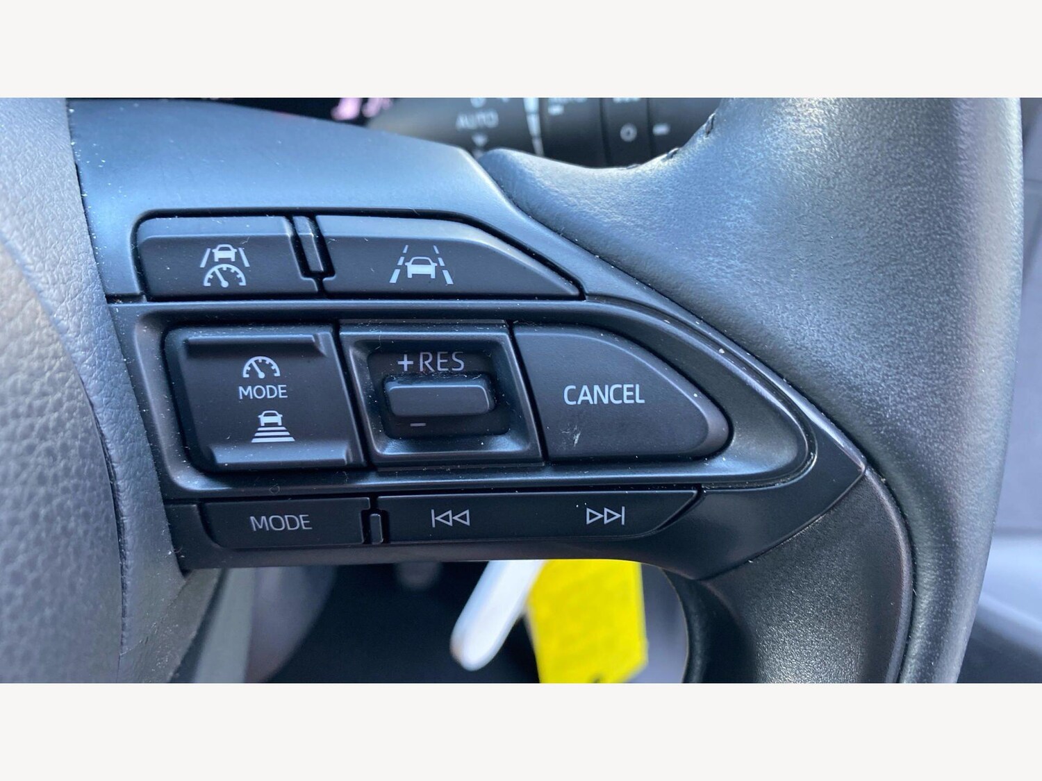 Used Toyota Yaris 2024 for sale - 77993327: Photo 30