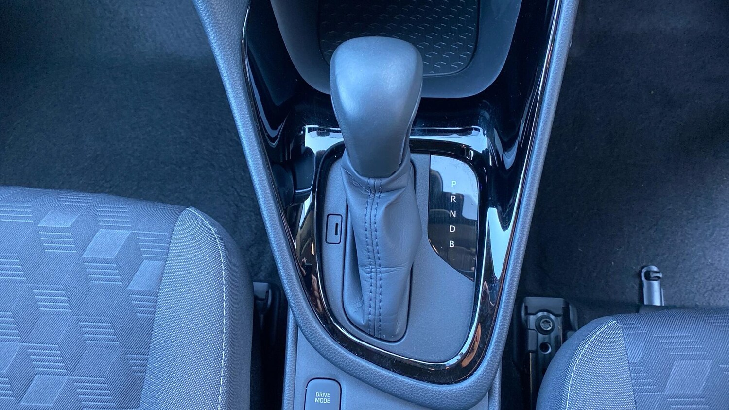 Used Toyota Yaris 2024 for sale - 77993327: Photo 40