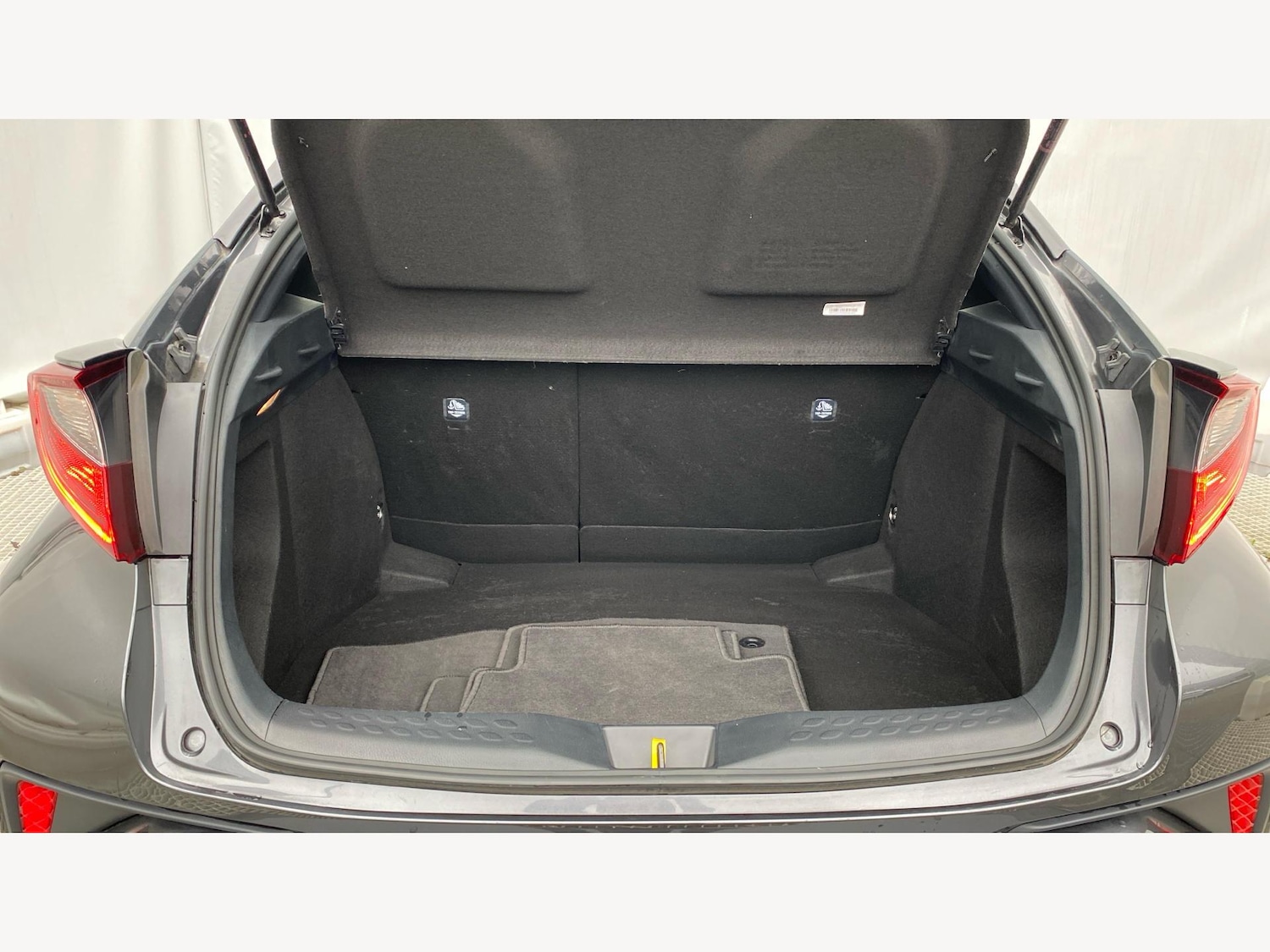 Used Toyota C-HR 2022 for sale - 76296141: Photo 16