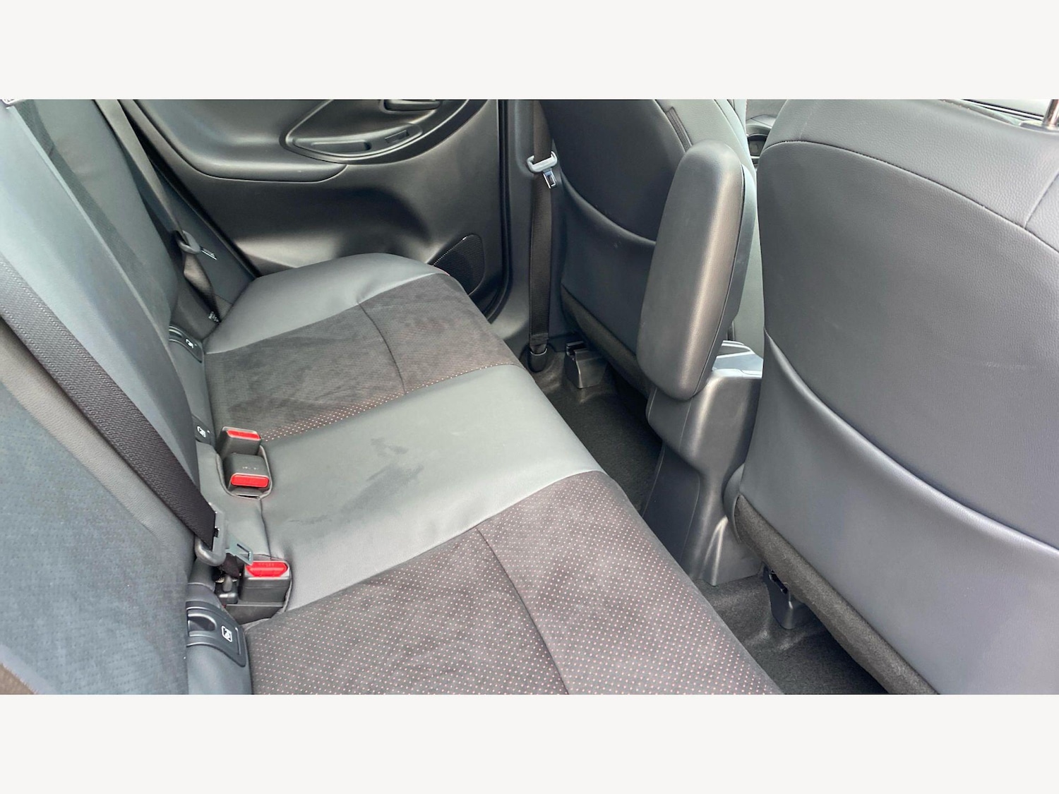 Used Toyota Yaris Cross for sale - 78215000: Photo 10