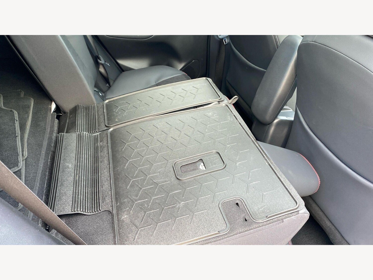 Used Toyota Yaris Cross for sale - 78215000: Photo 20