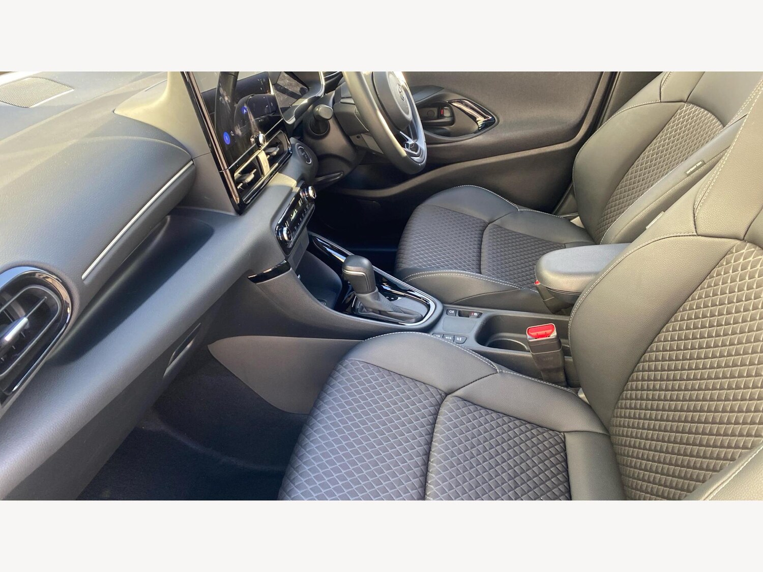 Used Toyota Yaris 2024 for sale - 76743092: Photo 12