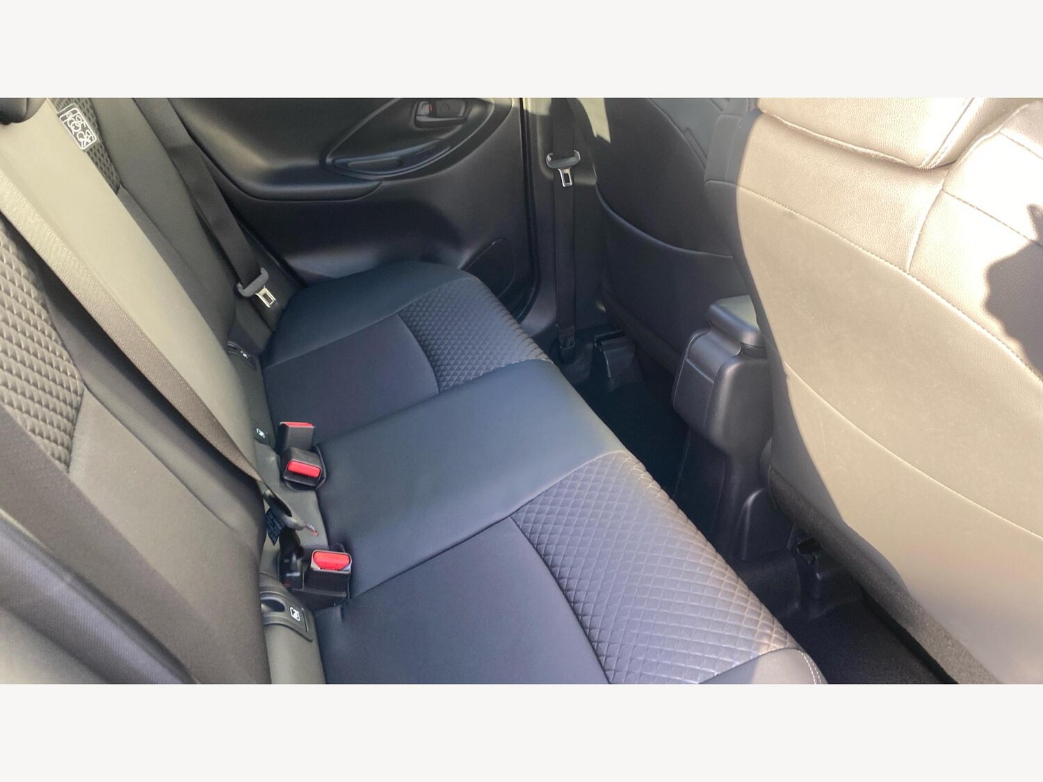 Used Toyota Yaris 2024 for sale - 76743092: Photo 14