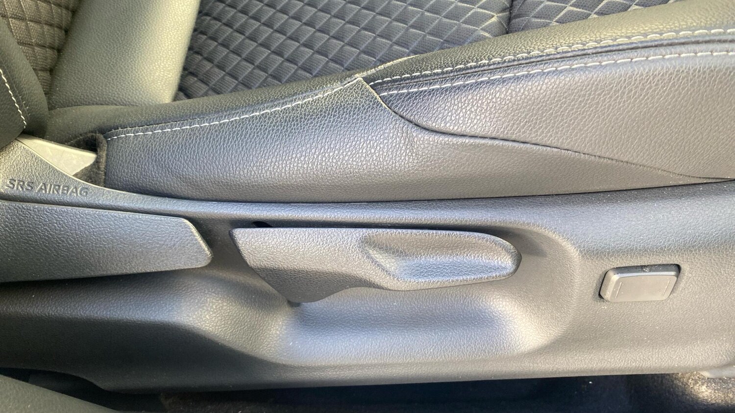 Used Toyota Yaris 2024 for sale - 76743092: Photo 38