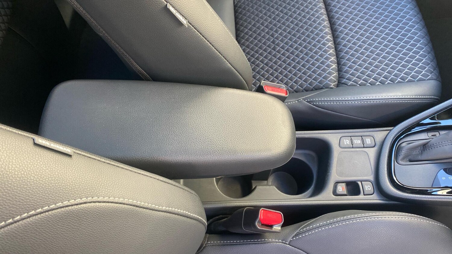 Used Toyota Yaris 2024 for sale - 76743092: Photo 39