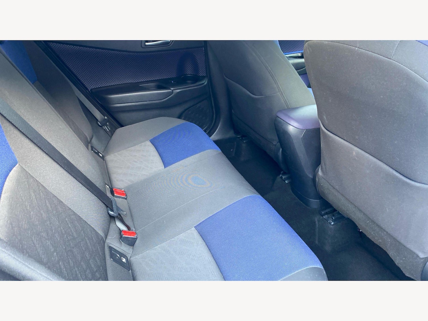 Used Toyota C-HR 2018 for sale - 78204125: Photo 10