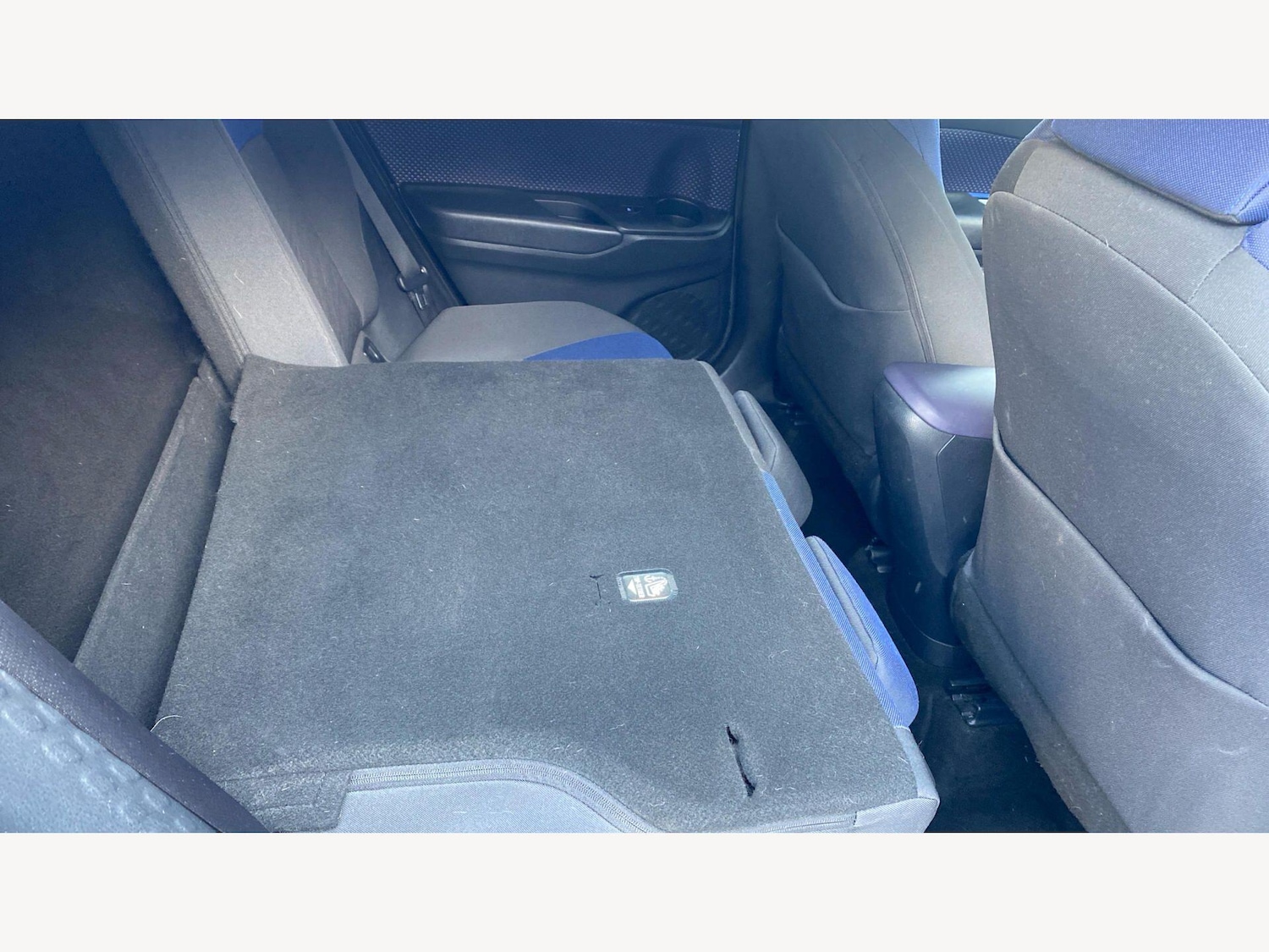 Used Toyota C-HR 2018 for sale - 78204125: Photo 20