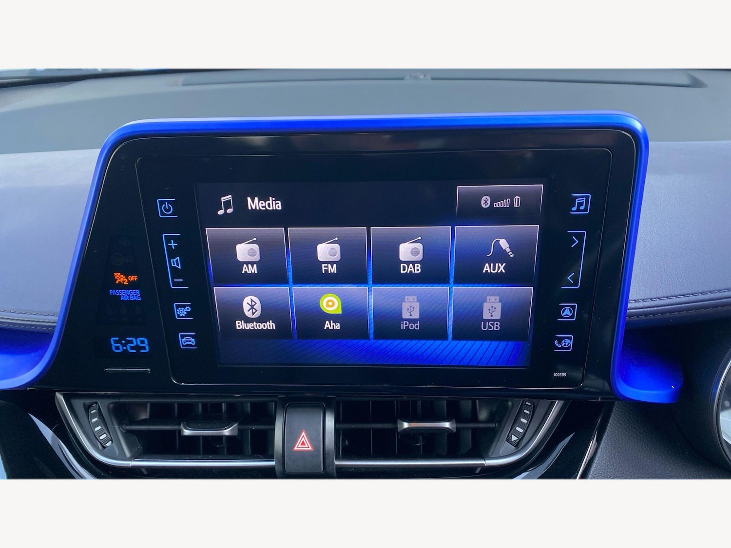 Used Toyota C-HR 2018 for sale - 78204125: Photo 34