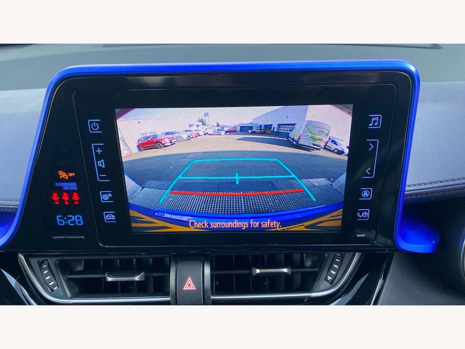 Used Toyota C-HR 2018 for sale - 78204125: Photo 35