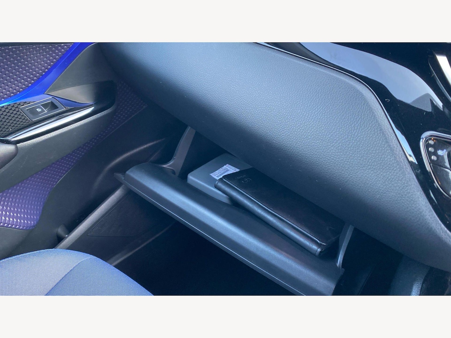 Used Toyota C-HR 2018 for sale - 78204125: Photo 38