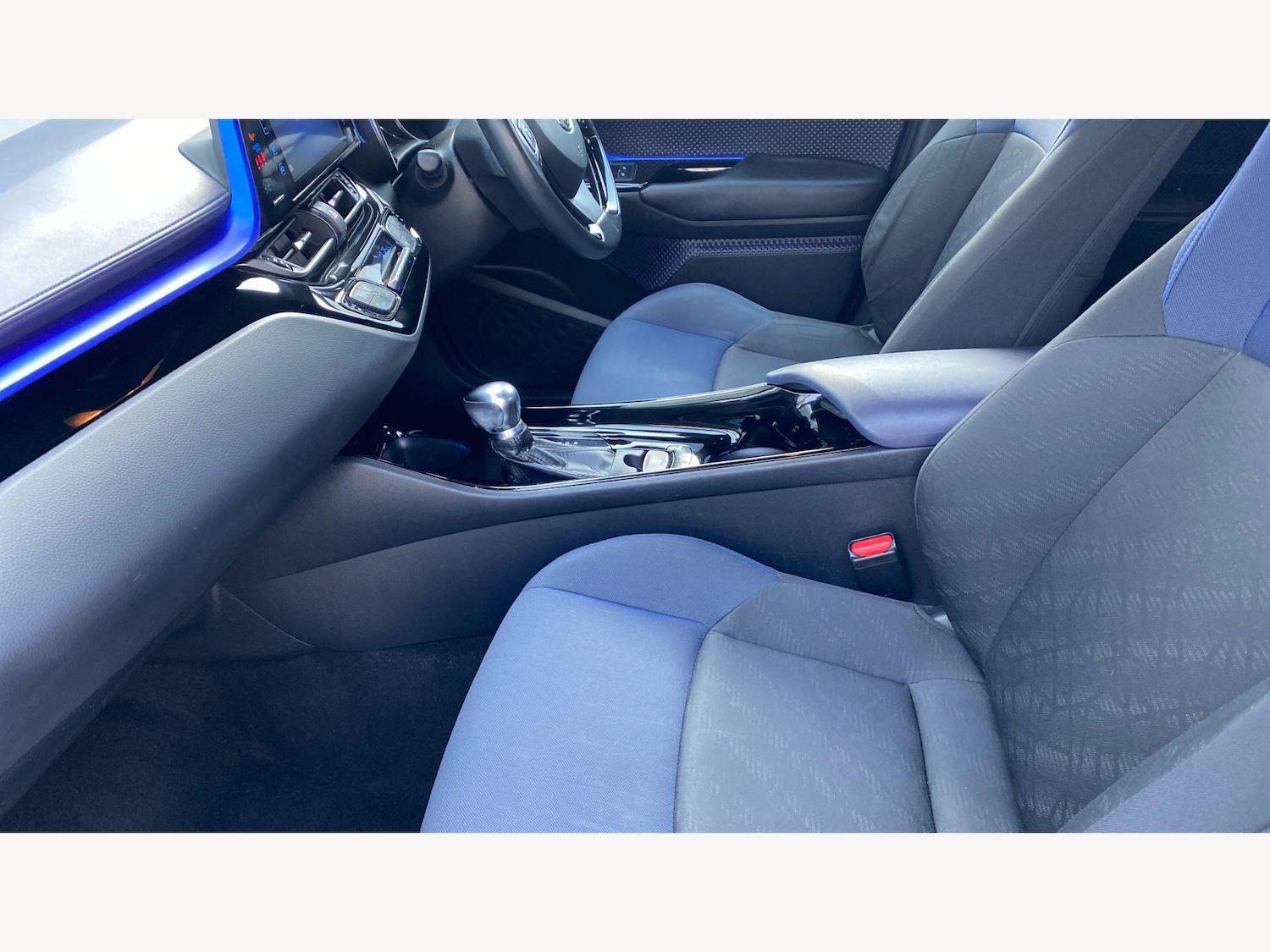 Used Toyota C-HR 2018 for sale - 78204125: Photo 7