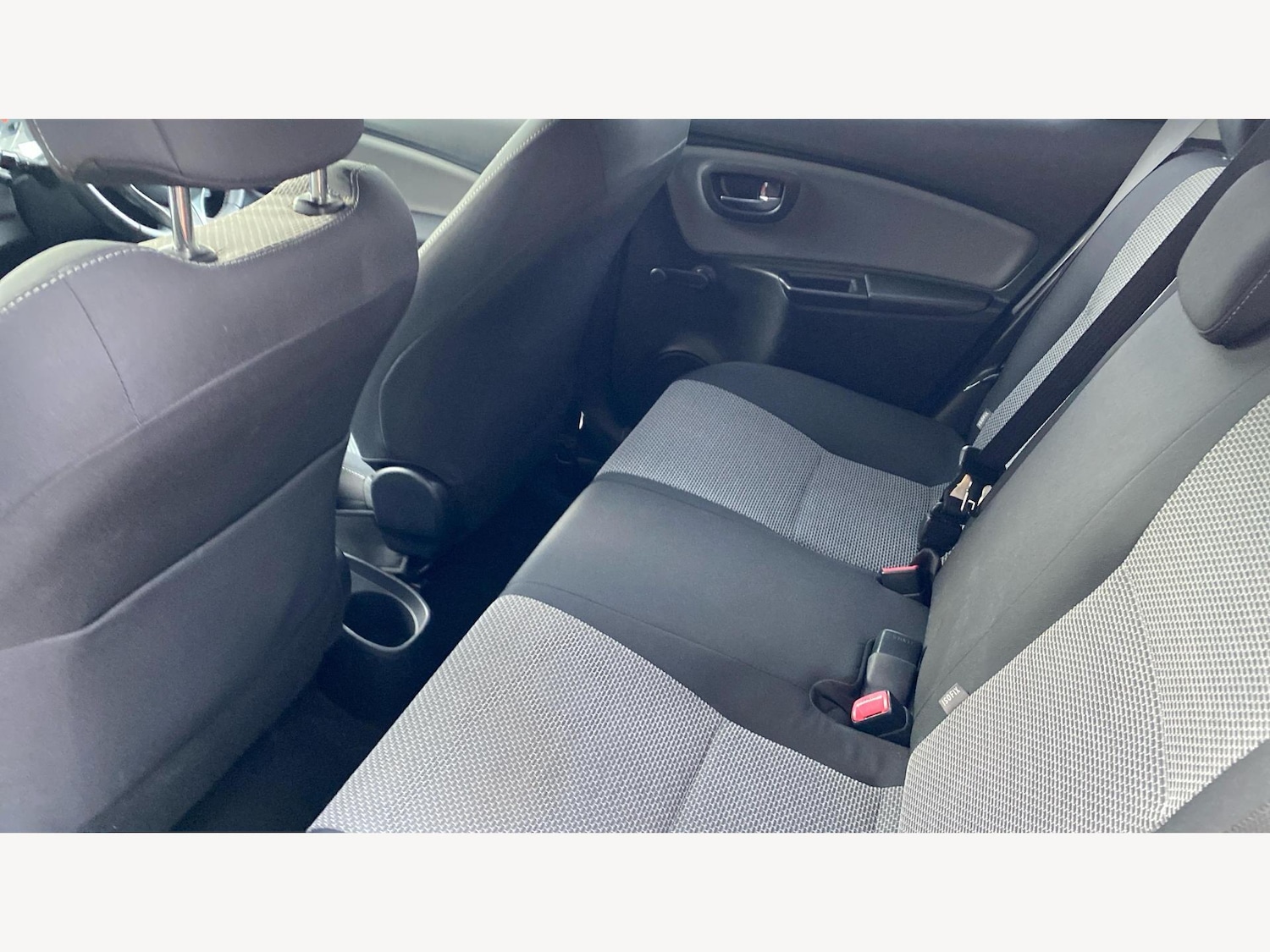 Used Toyota Yaris 2016 for sale - 77101696: Photo 15