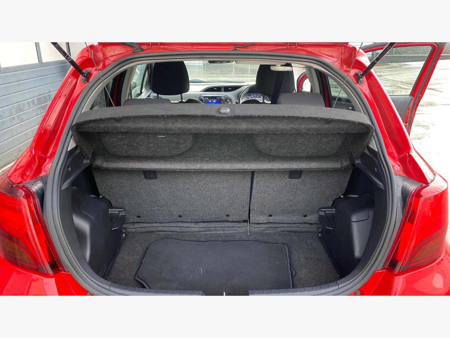 Used Toyota Yaris 2016 for sale - 77101696: Photo 16