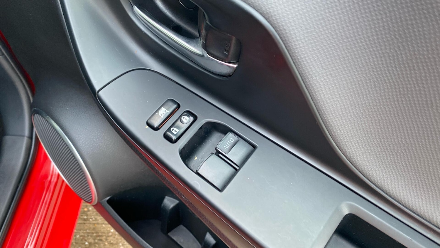 Used Toyota Yaris 2016 for sale - 77101696: Photo 32