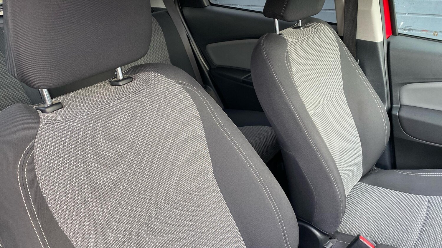 Used Toyota Yaris 2016 for sale - 77101696: Photo 34